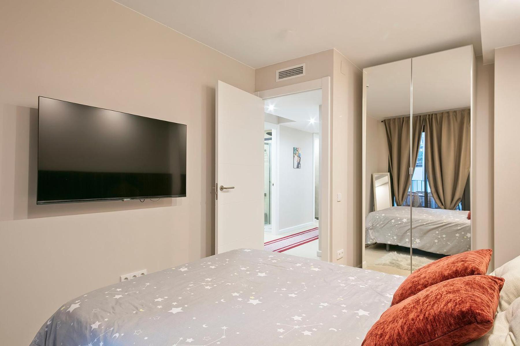 Your Home- Camp Nou Baj Apartment *